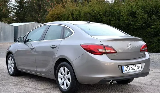 OPEL Astra 