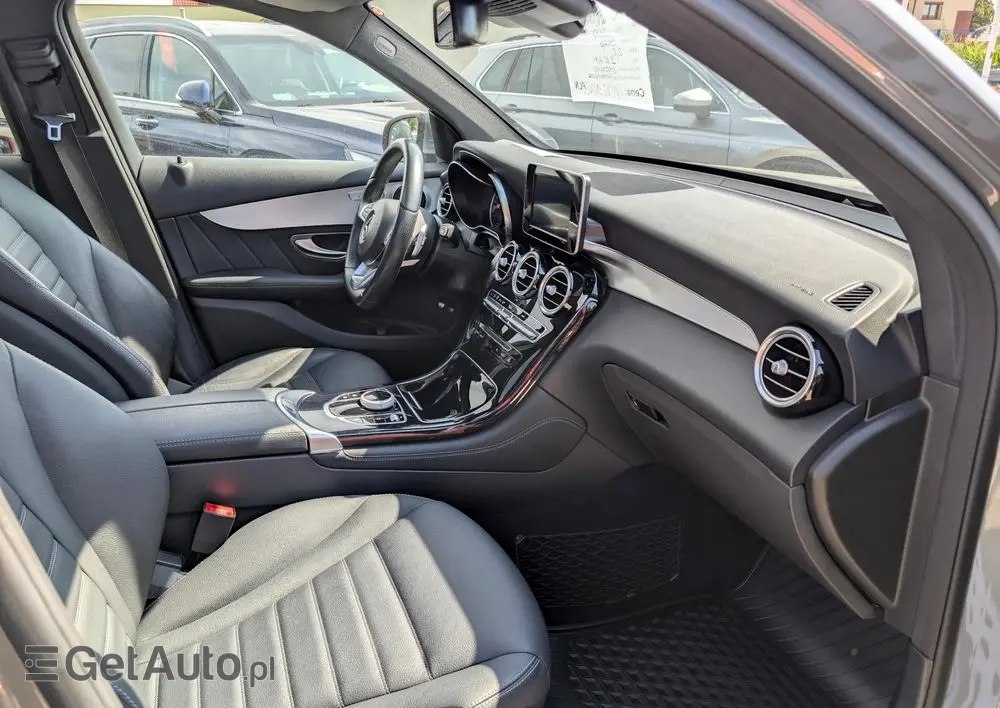 MERCEDES-BENZ GLC 250 4-Matic