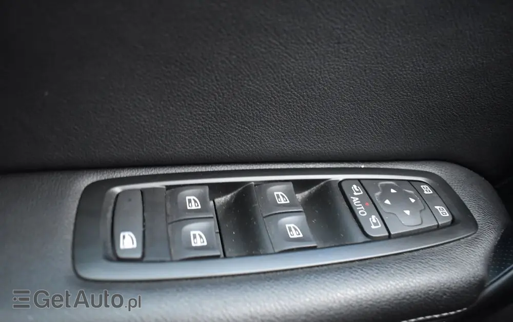 RENAULT Megane 1.3 TCe FAP Intens EDC