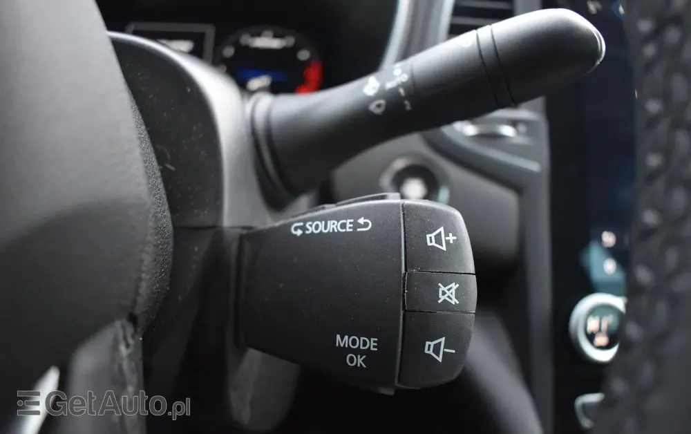 RENAULT Megane 1.3 TCe FAP Intens EDC