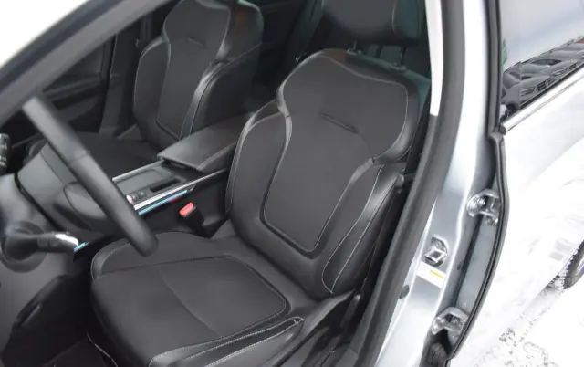 RENAULT Megane 1.3 TCe FAP Intens EDC