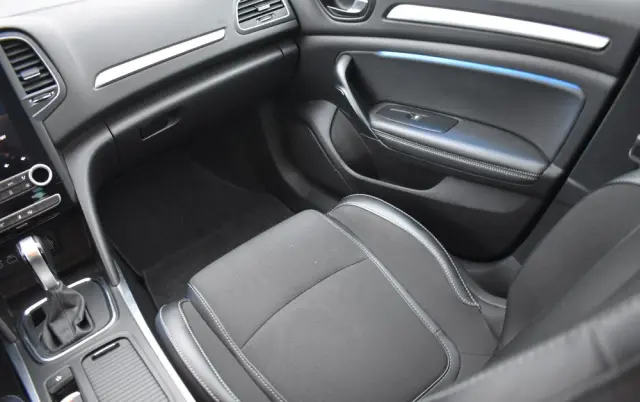 RENAULT Megane 1.3 TCe FAP Intens EDC