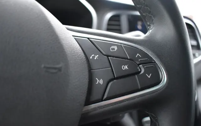 RENAULT Megane 1.3 TCe FAP Intens EDC