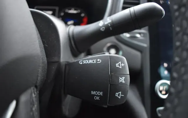 RENAULT Megane 1.3 TCe FAP Intens EDC