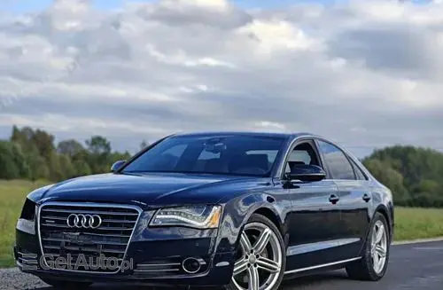 AUDI A8 