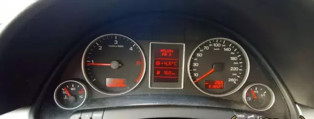 AUDI A4 2.0 TDI (140 KM)