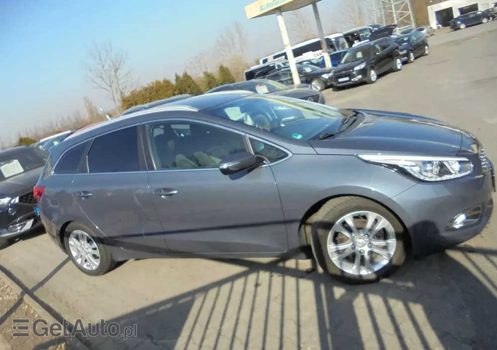 KIA Ceed 1.6 GDI SW Platinum Edition