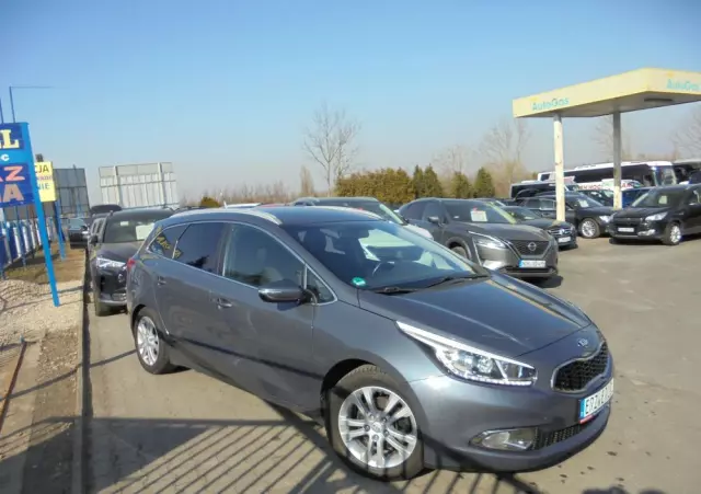 KIA Ceed 1.6 GDI SW Platinum Edition