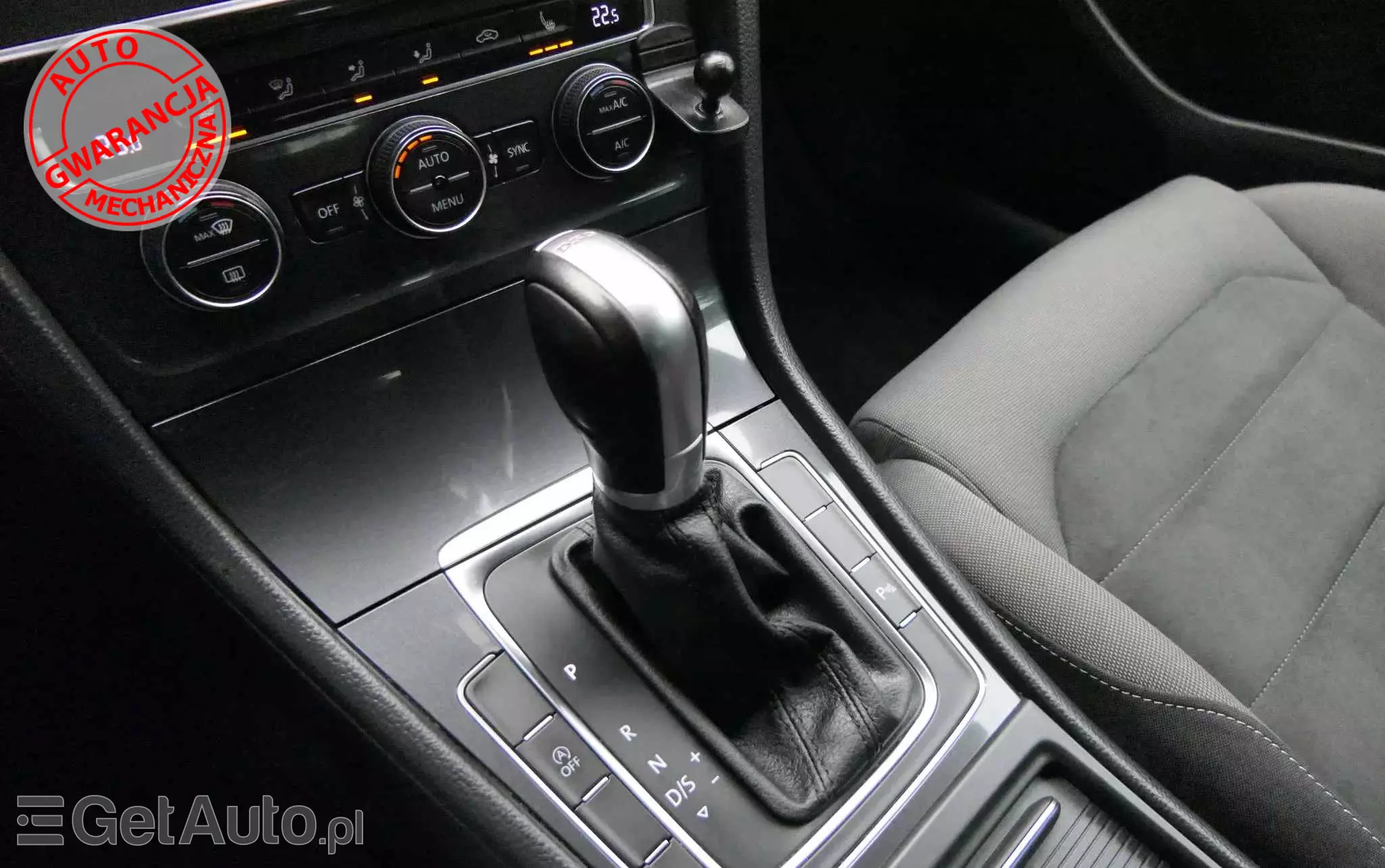 VOLKSWAGEN Golf 1.6 TDI (BlueMotion Technology) DSG Comfortline