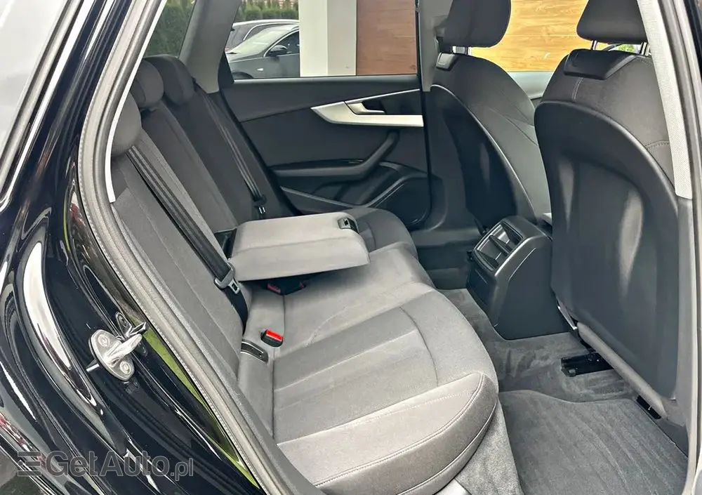 AUDI A4 Avant 2.0 TDI ultra S tronic sport