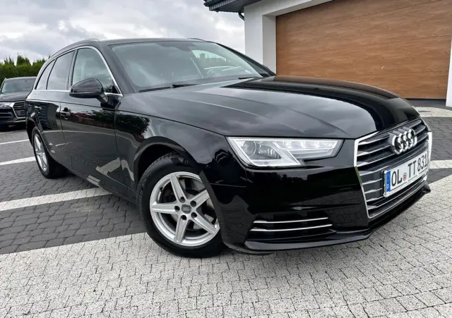 AUDI A4 Avant 2.0 TDI ultra S tronic sport