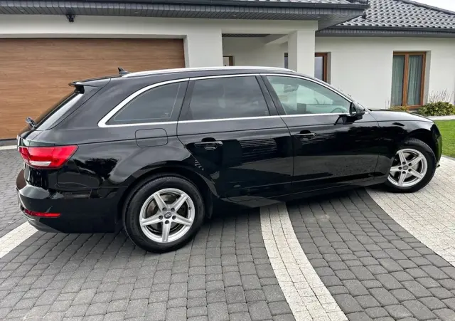 AUDI A4 Avant 2.0 TDI ultra S tronic sport