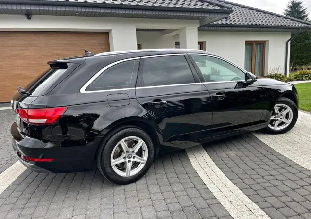 AUDI A4 Avant 2.0 TDI ultra S tronic sport