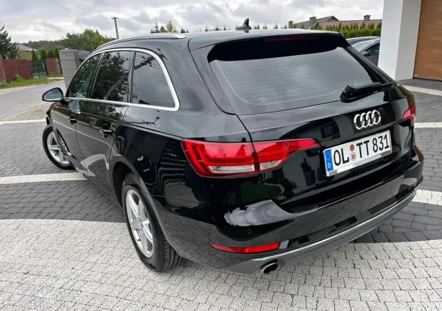 AUDI A4 Avant 2.0 TDI ultra S tronic sport