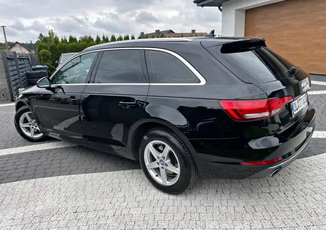 AUDI A4 Avant 2.0 TDI ultra S tronic sport