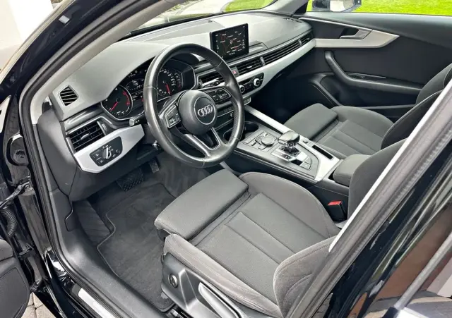 AUDI A4 Avant 2.0 TDI ultra S tronic sport