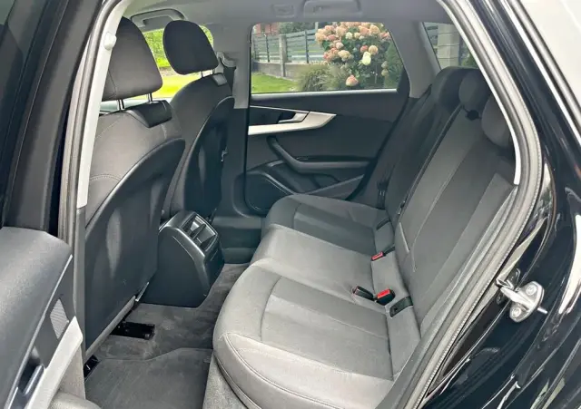 AUDI A4 Avant 2.0 TDI ultra S tronic sport