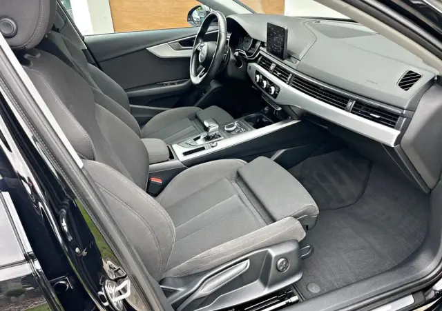 AUDI A4 Avant 2.0 TDI ultra S tronic sport