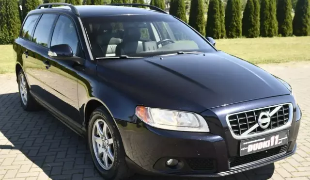 VOLVO V70 