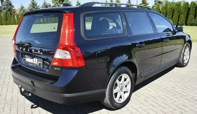 VOLVO V70 