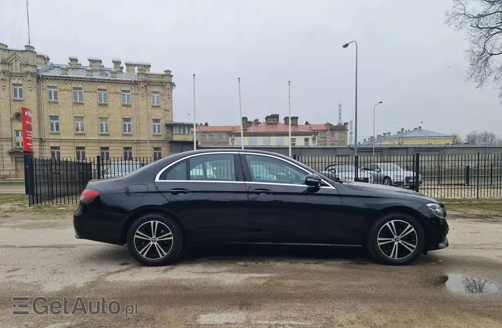 MERCEDES-BENZ Klasa E E 200 (197 KM) MHEV G-TRONIC
