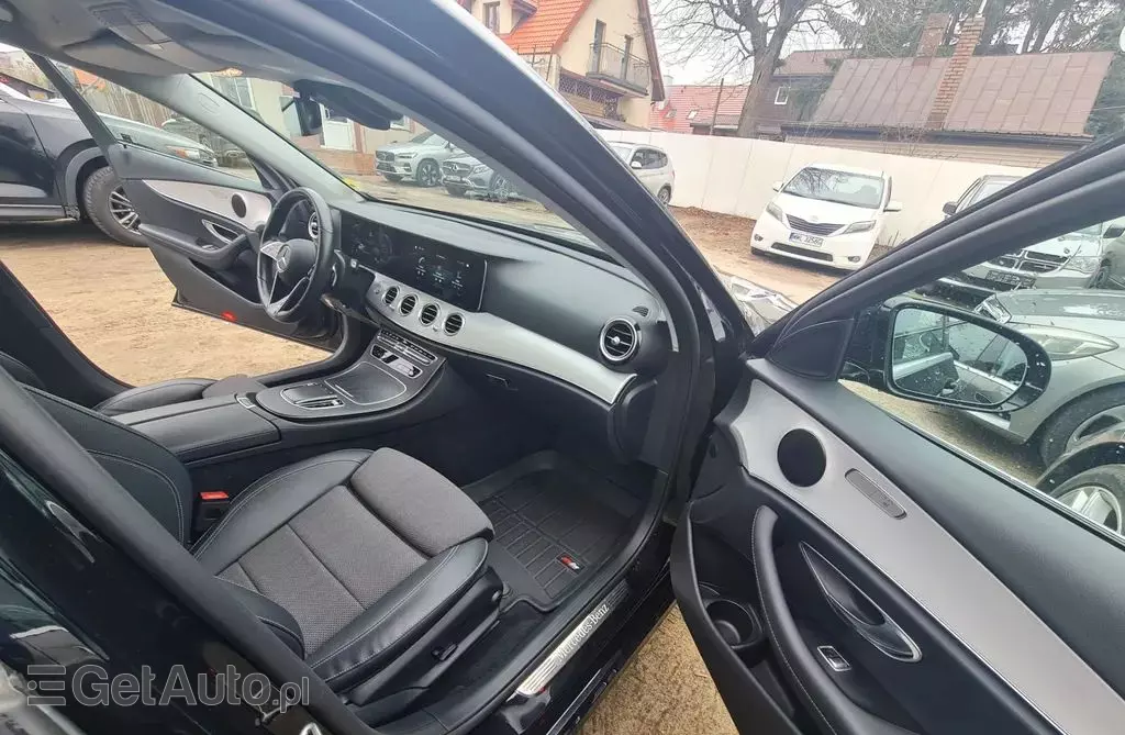 MERCEDES-BENZ Klasa E E 200 (197 KM) MHEV G-TRONIC