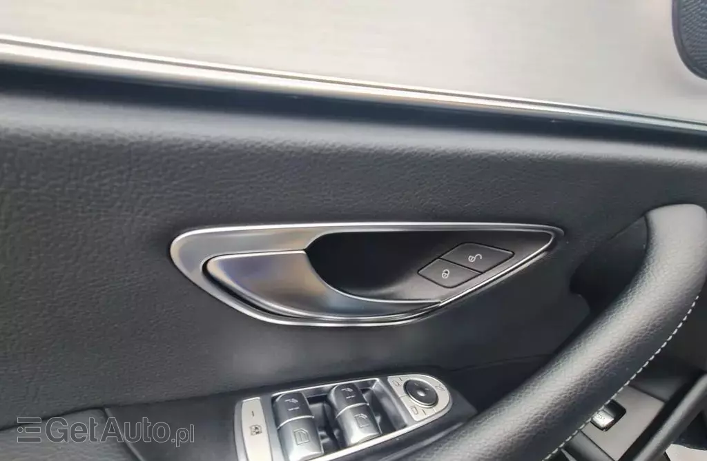 MERCEDES-BENZ Klasa E E 200 (197 KM) MHEV G-TRONIC