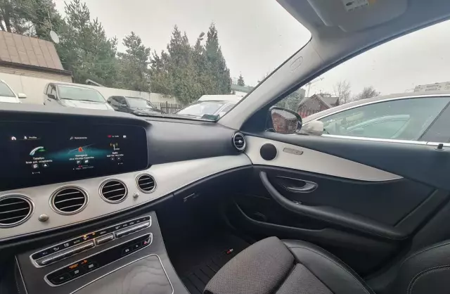 MERCEDES-BENZ Klasa E E 200 (197 KM) MHEV G-TRONIC