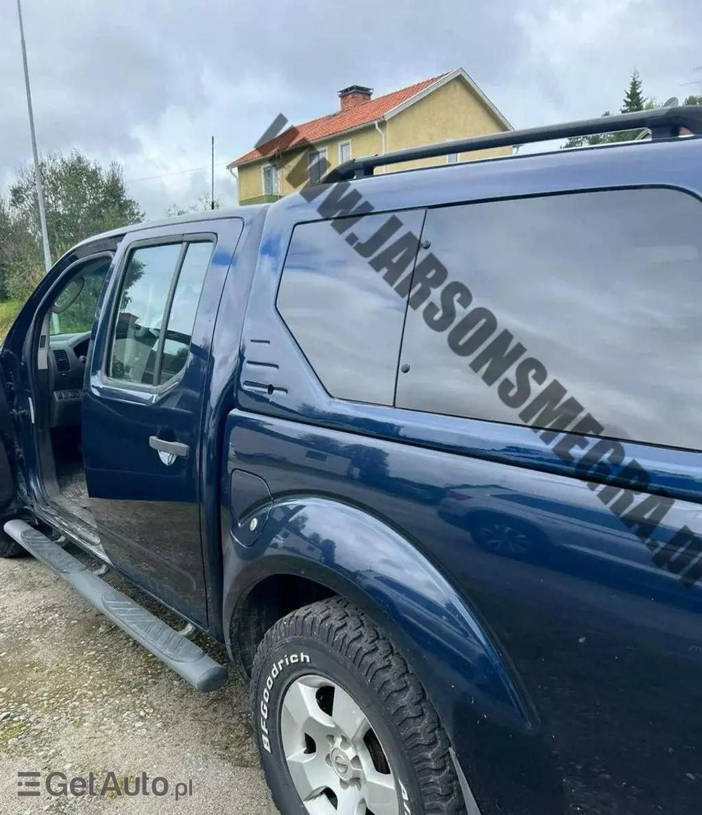 NISSAN Navara 
