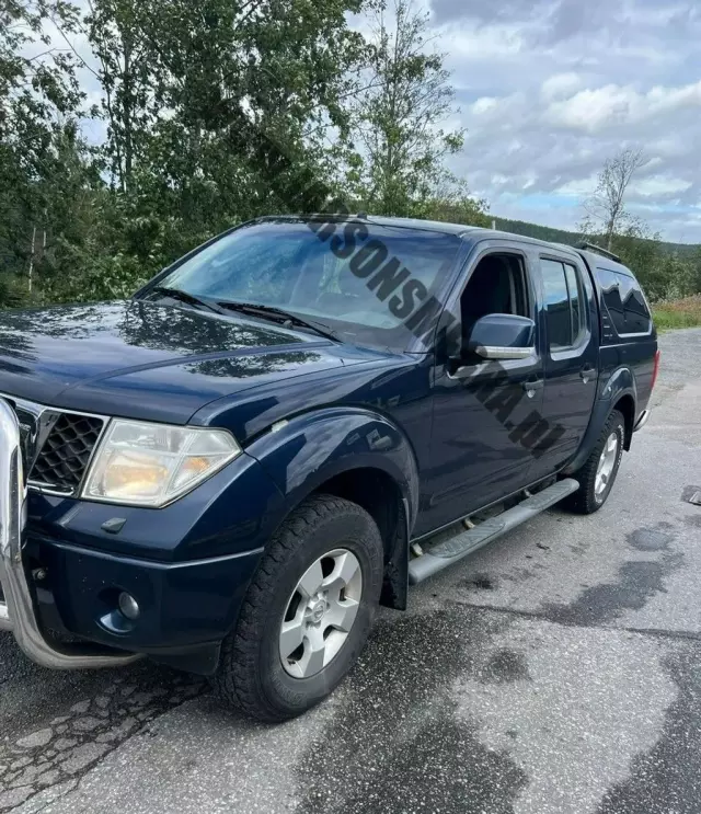 NISSAN Navara 