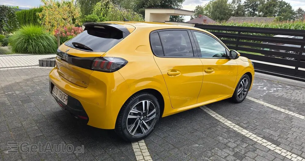 PEUGEOT 208 PureTech 100 Allure