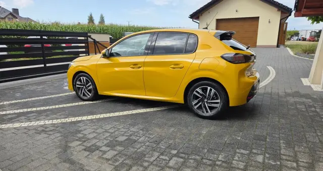 PEUGEOT 208 PureTech 100 Allure