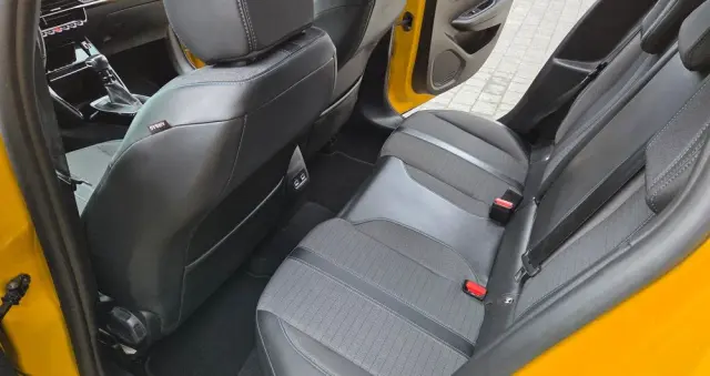 PEUGEOT 208 PureTech 100 Allure