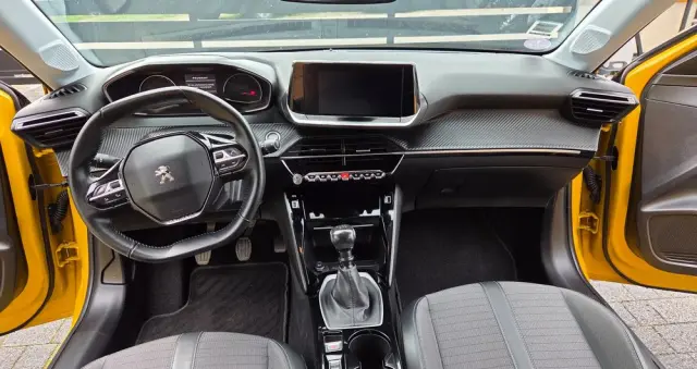 PEUGEOT 208 PureTech 100 Allure