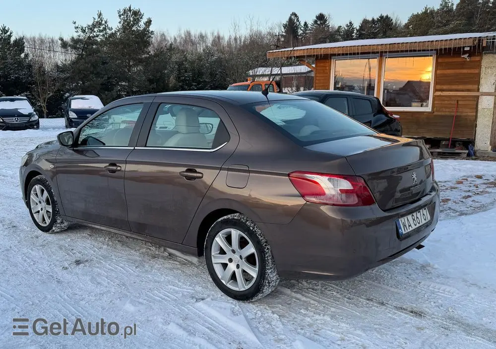 PEUGEOT 301 1.2 VTi/Pure Tech Allure