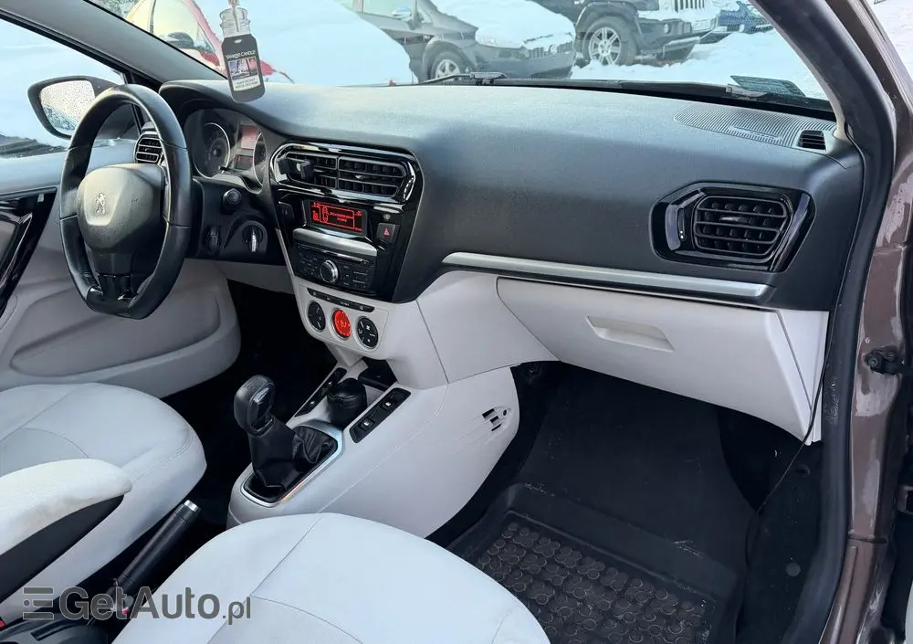 PEUGEOT 301 1.2 VTi/Pure Tech Allure