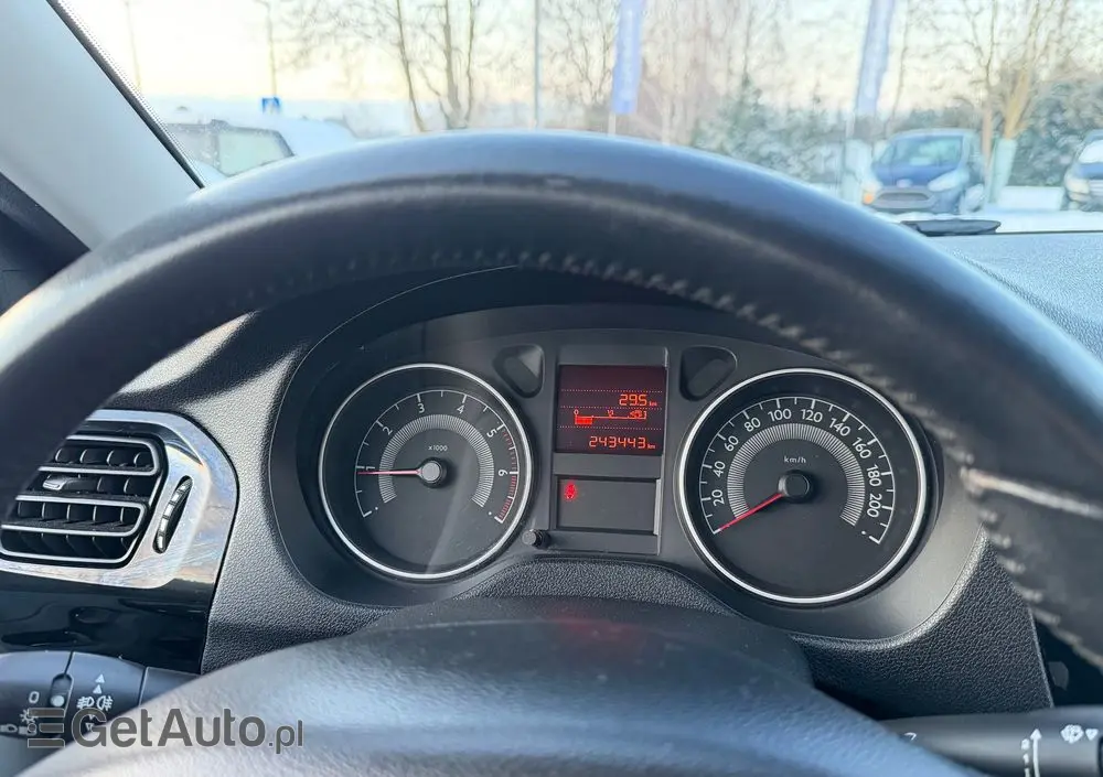 PEUGEOT 301 1.2 VTi/Pure Tech Allure