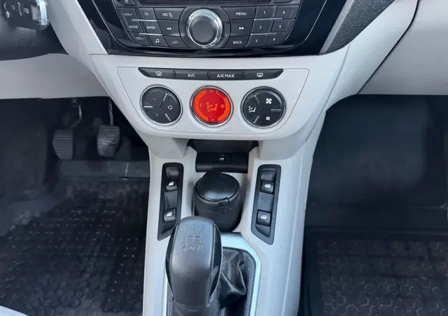 PEUGEOT 301 1.2 VTi/Pure Tech Allure