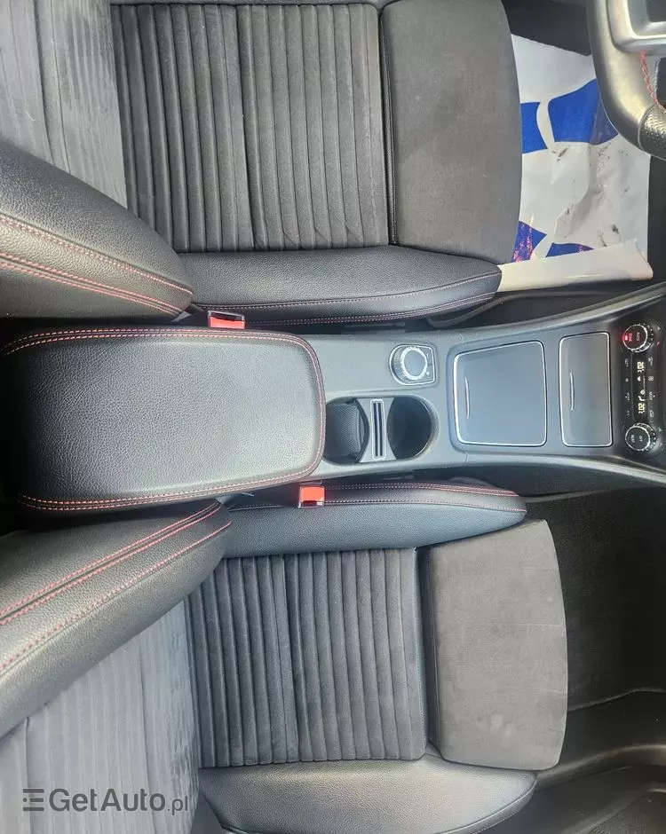 MERCEDES-BENZ CLA Shooting Brake 180 7G-DCT