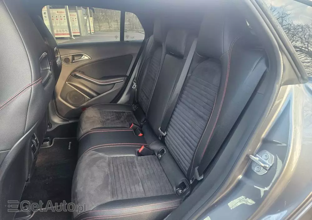 MERCEDES-BENZ CLA Shooting Brake 180 7G-DCT