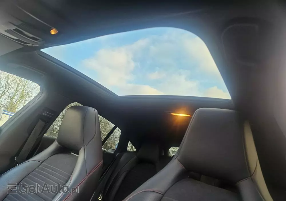 MERCEDES-BENZ CLA Shooting Brake 180 7G-DCT