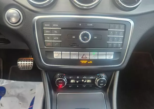 MERCEDES-BENZ CLA Shooting Brake 180 7G-DCT