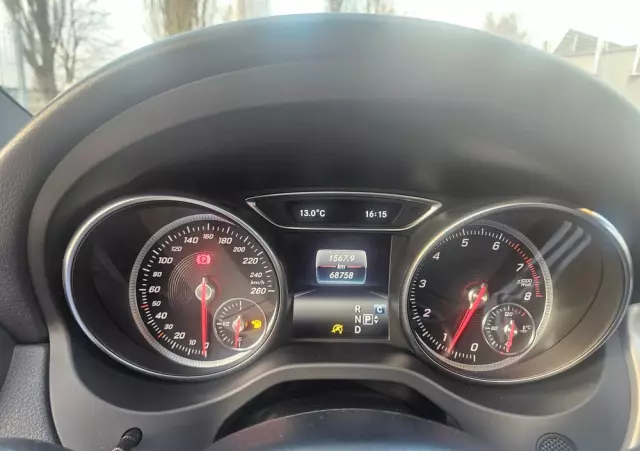 MERCEDES-BENZ CLA Shooting Brake 180 7G-DCT