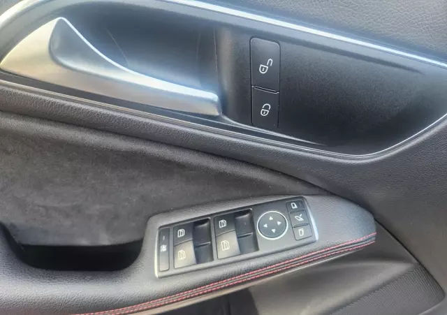 MERCEDES-BENZ CLA Shooting Brake 180 7G-DCT