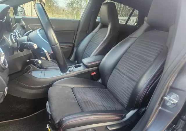 MERCEDES-BENZ CLA Shooting Brake 180 7G-DCT