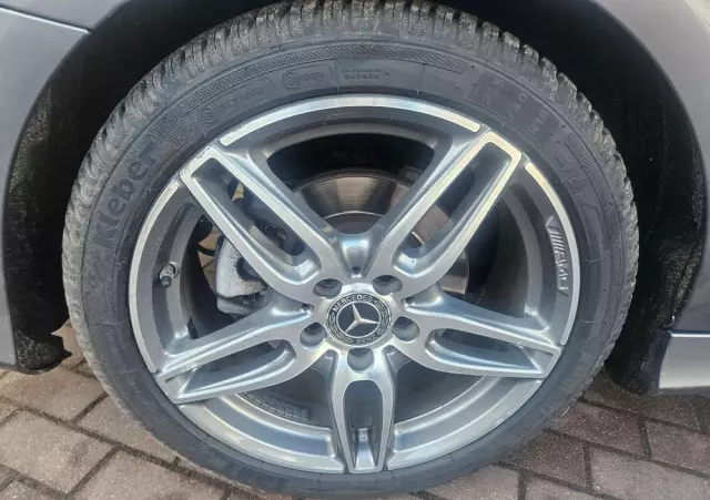 MERCEDES-BENZ CLA Shooting Brake 180 7G-DCT