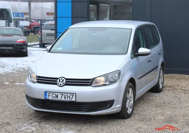VOLKSWAGEN Touran 
