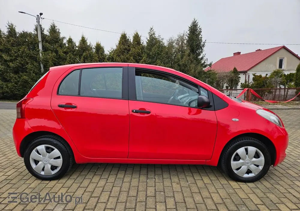 TOYOTA Yaris 1.0 Terra