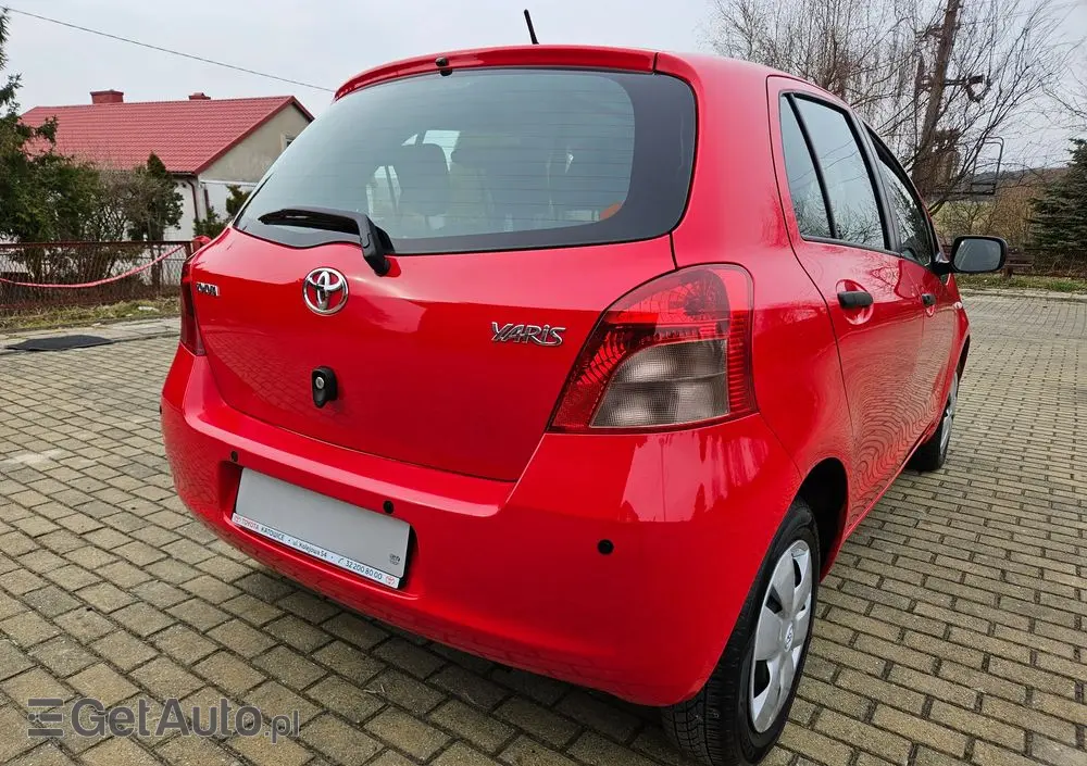 TOYOTA Yaris 1.0 Terra