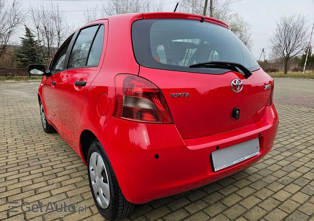 TOYOTA Yaris 1.0 Terra